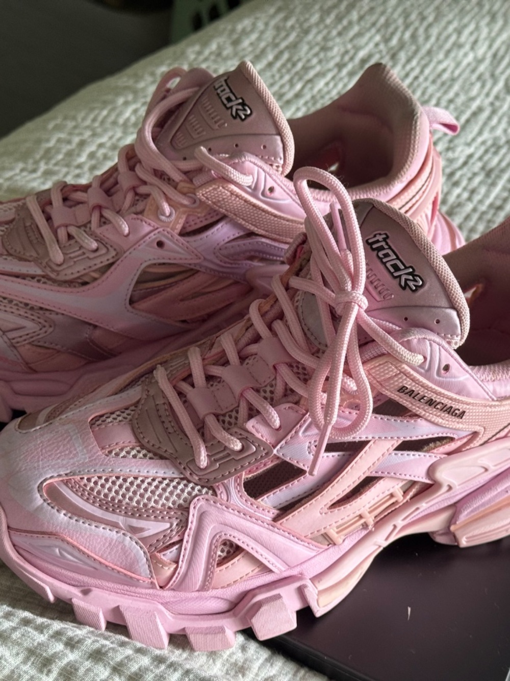 Balenciaga tennis shoes - Picture 3 of 8